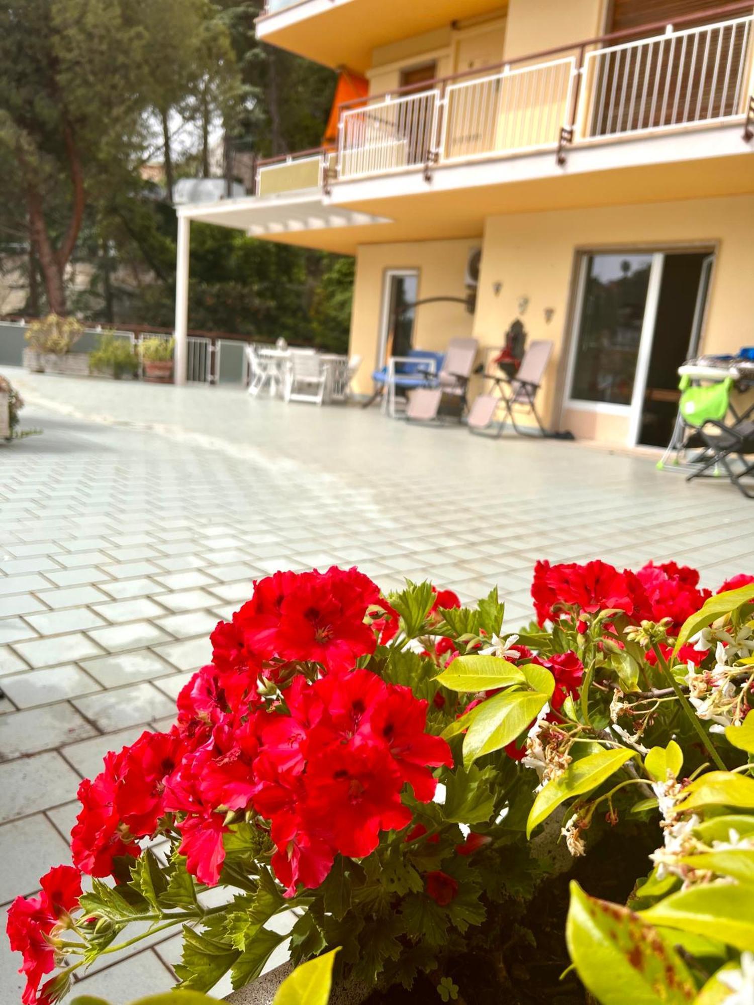 Sanremo Apartment Free Parking And Air Conditioner Ngoại thất bức ảnh